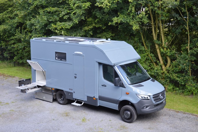 Mercedes allroad camper